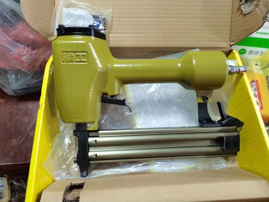가구 공기 콘크리트 T Nailer ST38S 도구 전압과 리?? 배터리 없이 N/A